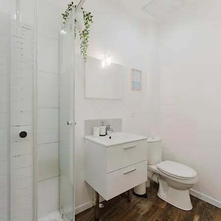 Grand Place - With 2 Bedrooms 公寓