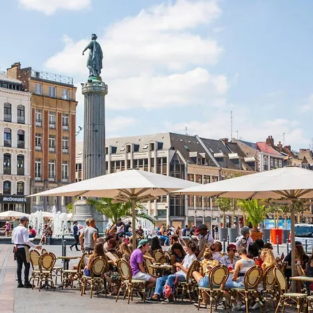 Grand Place - With 2 Bedrooms Appartement Rijsel