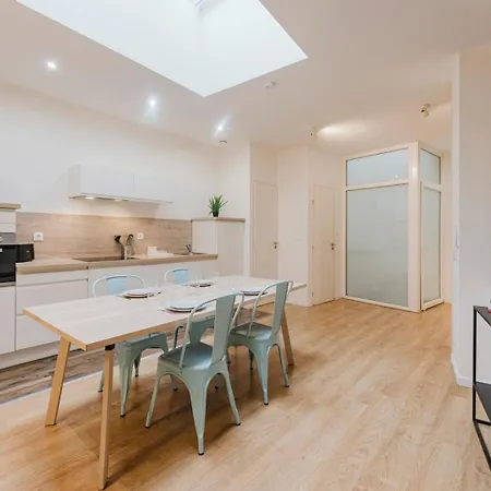 Grand Place - With 2 Bedrooms *