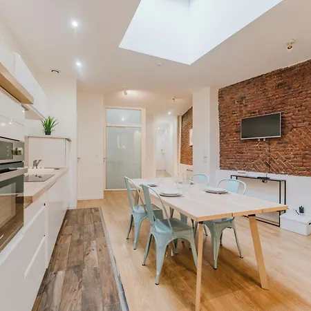 Appartement Grand Place - With 2 Bedrooms *