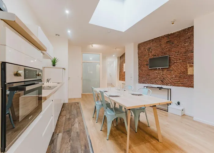 Appartement Grand Place - With 2 Bedrooms *